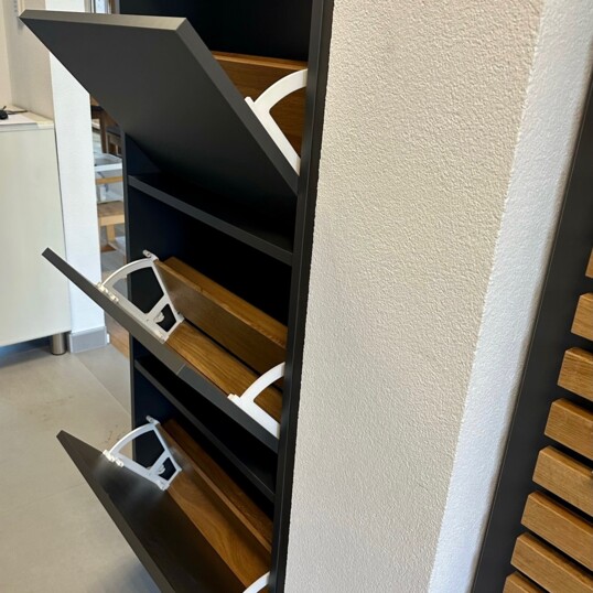 Schuhschrank 