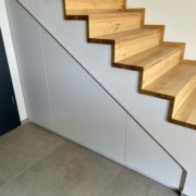 Treppenunterschrank 