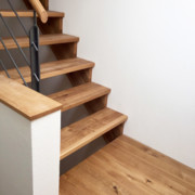 Aufgesattelte Holztreppe 012